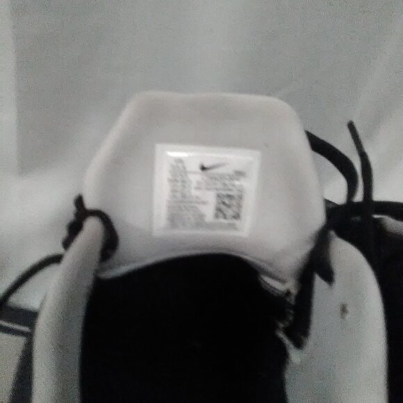 golf shoes - Picture 6 of 9